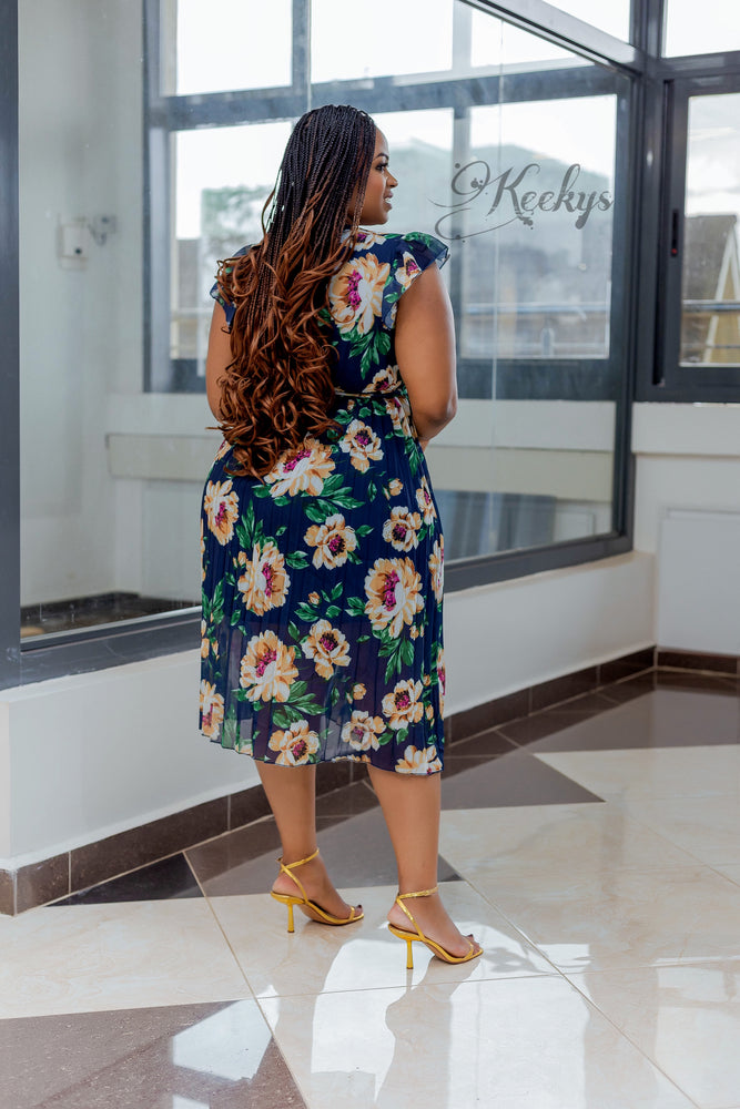 Timeless floral pleated dress